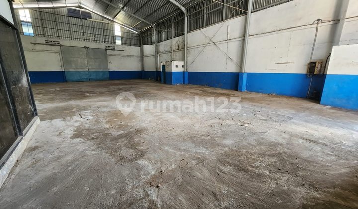 Gudang Siap Pakai di Kedinding Kenjeran - Akses Mudah & Strategis