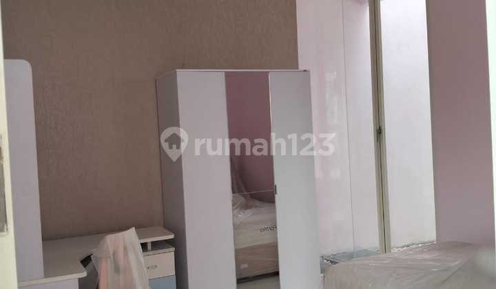 Disewakan rumah mewah modern murah Palm Beach Pakuwon City