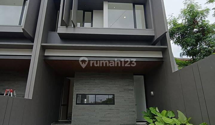 Rumah di Lokasi Bebas Banjir dan Tengah Kota Dekat Raya Merr 1
