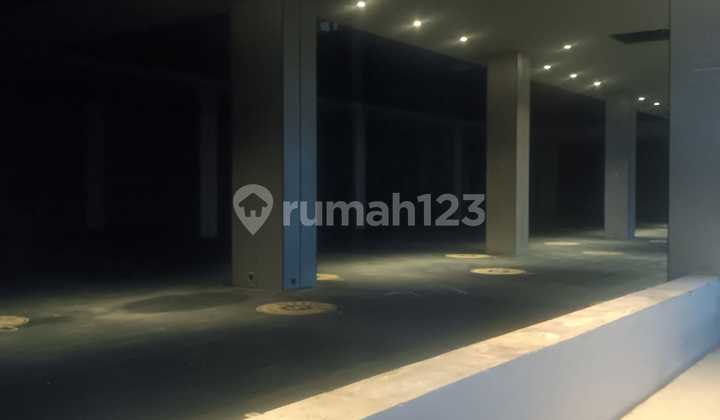 Disewakan Gedung di Raya Serpong BSD Dekat Alam Sutera Cocok untuk Caffe, Restaurant, Office, Showroom, Bengkel, Klinik,Tempat Fitness, Dll