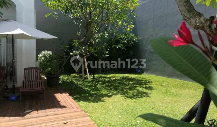 For Sale / Rent Luxurious House De Maja De Park Bsd Dekat Sekolah Ipeka, Nanyang, Universitas Atmajaya, Universitas Prasetya Mulya Exit Toll 2
