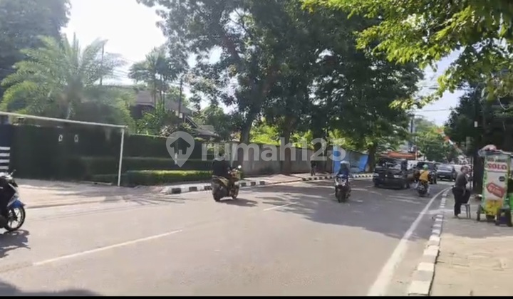 For Sale/Rent: Land on Veteran Road, Bintaro, South Jakarta (Former Restaurant). Near STAN Campus, Pondok Indah Mall, and Toll Exit. Suitable for Restaurants, Shophouses, Office Spaces, Workshops, Clinics, Showrooms, or Sports Halls. 1