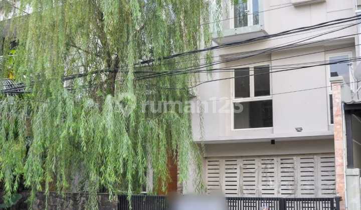 Rumah Mewah 3 Lantai Dijual Murah Di Gandaria Kebayoran Baru 1