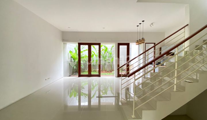 Rumah Dijual di Clover Hill Residences Joglo Fasilitas Lengkap 2