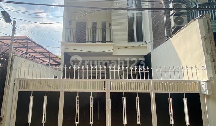 Rumah Dijual Cepat di Kemang Timur Lokasi Strategis Dekat Tol Simatupang