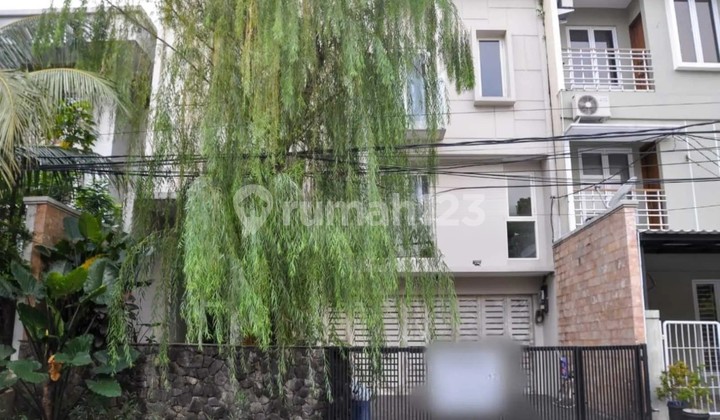 RUMAH DIJUAL DI GANDARIA KEBAYORAN BARU JAKARTA SELATAN