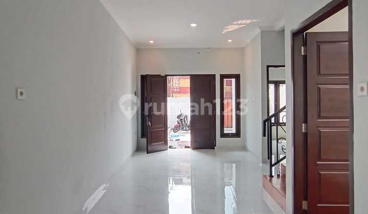 Luxury House Sold Cheaply in Kebagusan Pasar Minggu Cluster 2