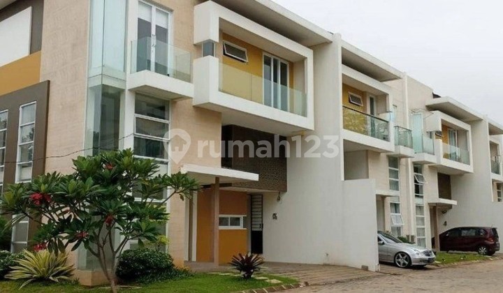 Rumah Mewah Kolam Renang Pribadi Lokasi Strategis TB Simatupang 1