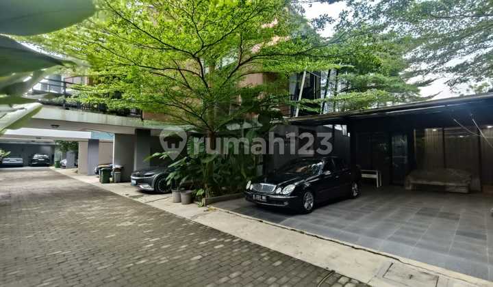 LUXURY HOUSE WITH MODERN TROPICAL DESIGN IN A TOWNHOUSE AT LEBAK BULUS