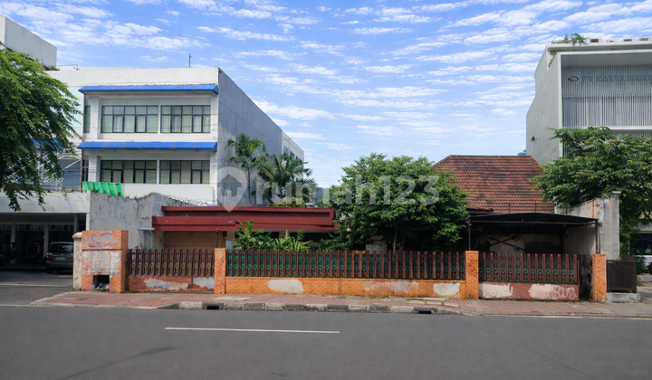 Rumah Dijual Cepat Murah di Pinggir Jalan Menteng