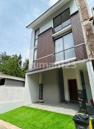 New Precium Lebak Bulus Harga Perdana Nempel Serenia Hills 2