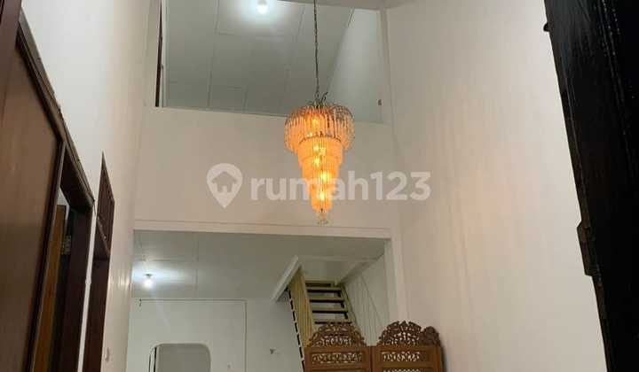 Nice Strategic House Near Mall One Belpark, Cilandak, South Jakarta Nice Strategic House Near Mall One Belpark, Cilandak, South Jakarta