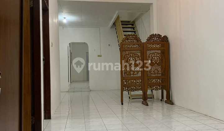 Nice House Ready to Occupy Near Public Facilities in Cilandak, South Jakarta