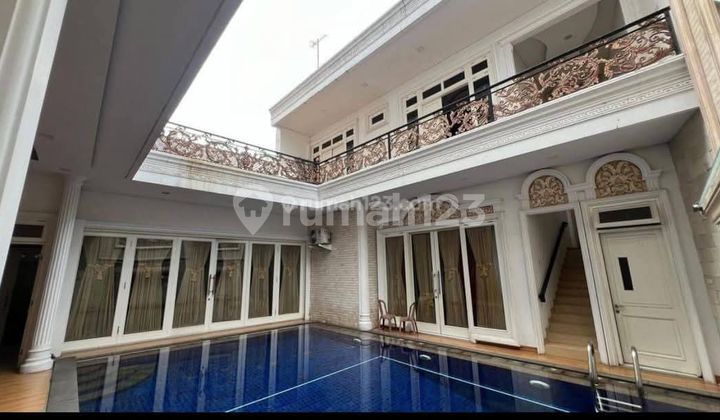 Rumah 2 Lantai Luas dengan Kolam Renang di Duren Sawit Jakarta Timur 2