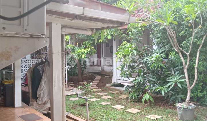 Rumah Luas Cocok untuk Rumah Kost di Pusat Kebayoran Baru Jakarta Selatan