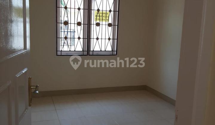 Strategic House in Taman Sari Harapan Indah Cluster, Bekasi - Close to Various Public Facilities 2