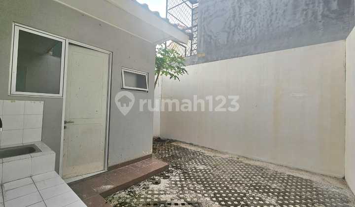 Nice House in South Thames Cluster, Cakung, East Jakarta - Comfortable, Green, and Strategic Location