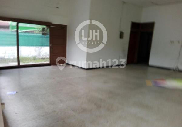 Rumah cocok untuk usaha di jalan Semeru Raya 1