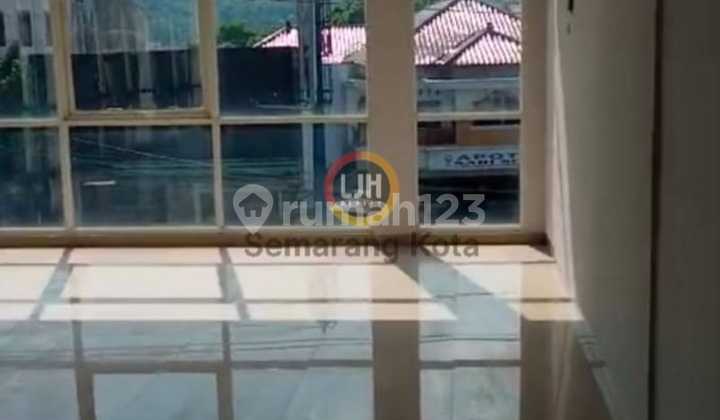 Shop house on Gatot Subroto Street - Ungaran 2