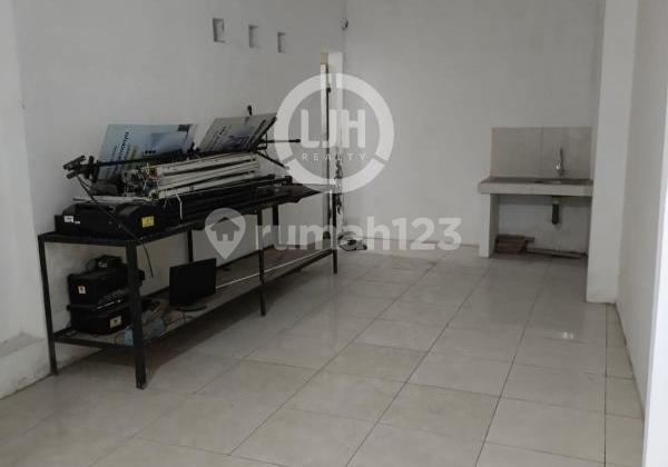 Ready-to-Use Shop House on Jalan Tentara Pelajar 2