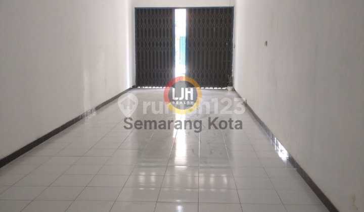 Ruko siap pakai di jalan Beteng 2