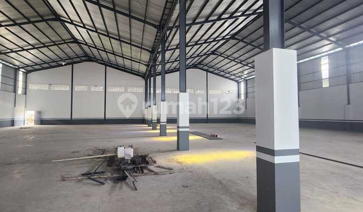 Gudang baru di Kawasan Industri Candi 2