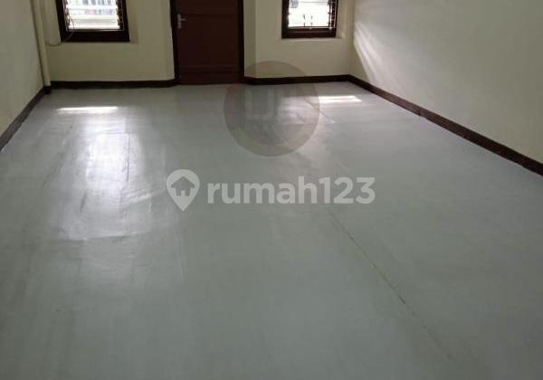 Ready-to-Use Shop House on Mt Haryono 1