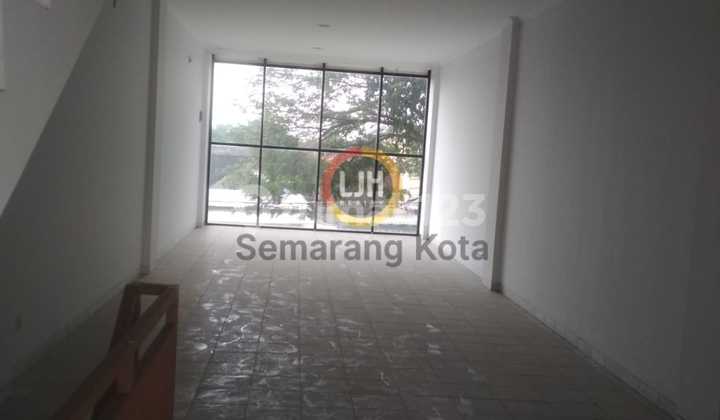 Ruko siap pakai di jalan Beteng 2
