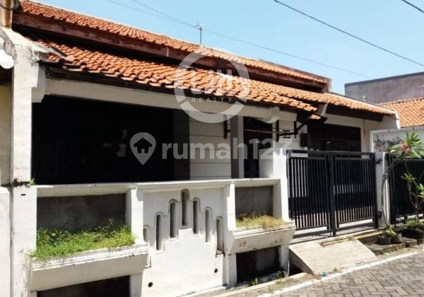 Ready-to-occupy House on Jalan Banteng 1