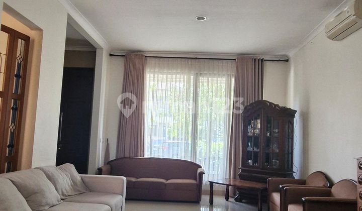 Neat, Ready-to-Occupy House, Strategically Located, Negotiable 2