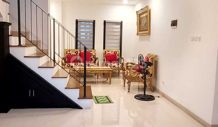 Attractive Classic Design House, Furnished, Strategically Located 2
