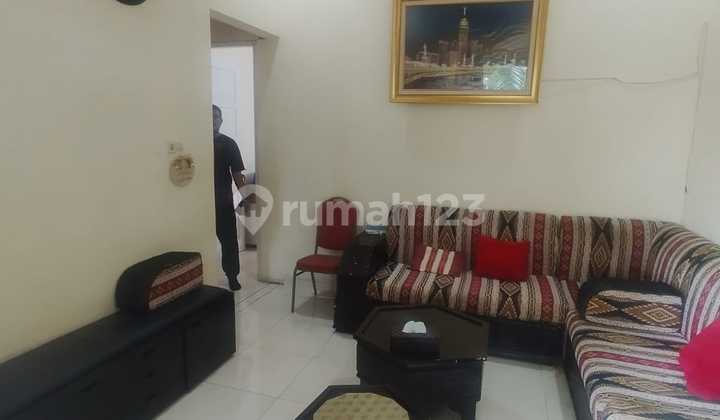 Hook House Taman Boulevard Strategic Independent Building 2