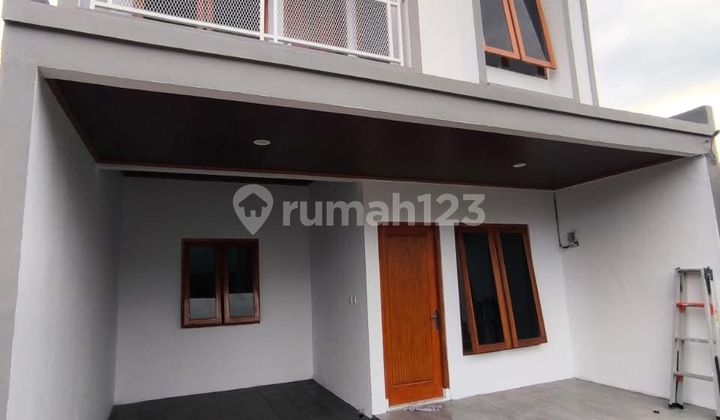 Rumah Indent 2lantai Strategis. 08