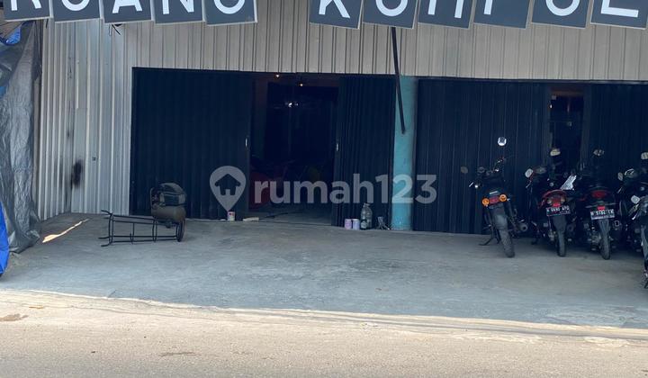 Strategic Shop House on Main Road, Ngaliyan, Semarang City. Shop House at Jl. Prof. Dr. Hamka No. 11, Ngaliyan, Ngaliyan, Semarang City, Central Java, Indonesia, 50181, West Semarang. 300.0 m² Semi-Furnished, Freehold Title (SHM). 2