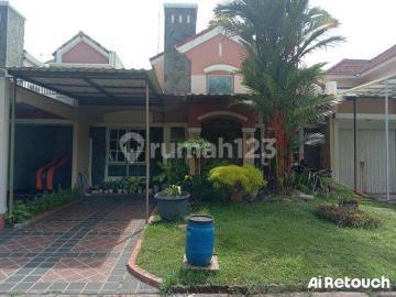 Rumah Graha Padma, Taman Adenia, Kota Semarang Rumah Bagus SHM di 11, Jalan Taman Adenia I, Jl. Taman Adenia Raya No. 11, Tambak Harjo, Semarang Barat, Kota Semarang, Jawa Tengah, Indonesia, 50149, Semarang Barat 2