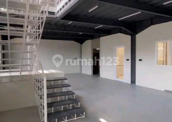 Komplek Pergudangan Kawasan Industri Candi K I C, Gatot Subroto, Kota Semarang Gudang di Jl. Kawasan Industri Candi No.BLOK 5, Kota Semarang, Ngaliyan, Ngaliyan, Jawa Tengah, 50181, Semarang Barat 2160.0 m² SHM 2