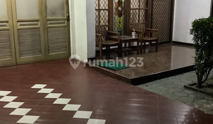 Rumah Tengah Kota Lokasi di Dharmahusada Indah, Mojo Surabaya