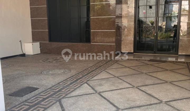 Lokasi Strategis Kris Kencana Dekat Ciputra Word 2