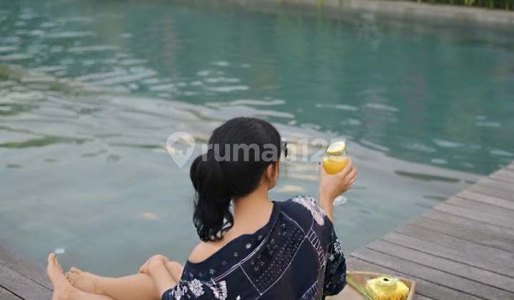 Modern House with Clubhouse Facilities and Mountain View in Semarang 1