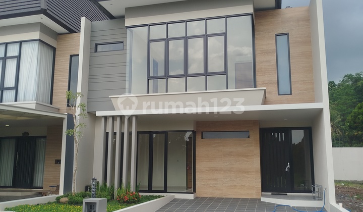 Jual Rumah 2 Lantai bonus attic dalam Cluster Ungaran semarang  1