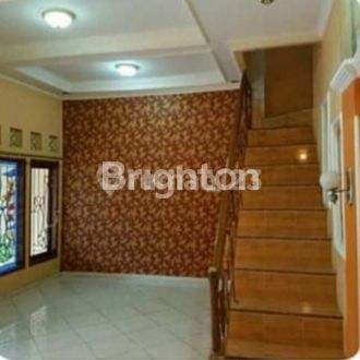 Rumah 2 Lantai, Secondary, Bebas Banjir, Cantik, Rapi, Siap Huni,  Atap Baja Ringan,  Harga Terjangkau 2