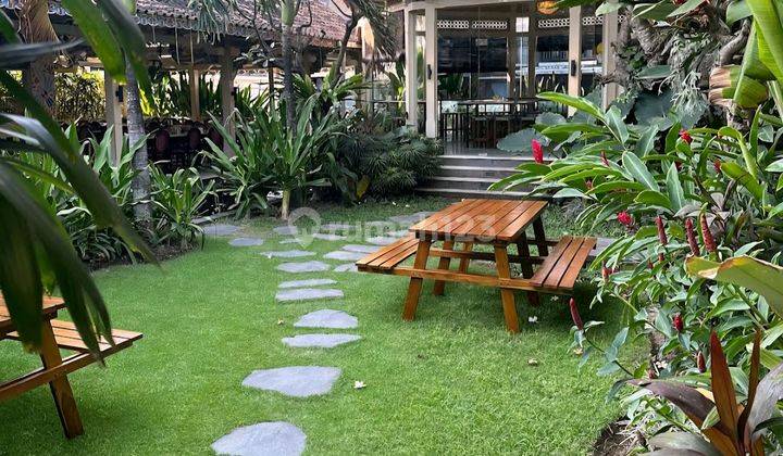 Restaurant / Cafe, Parkiran Luas, Bangunan Joglo Unik, Dapur Lengkap, Jalan Utama 2