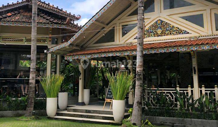 Restaurant / Cafe, Parkiran Luas, Bangunan Joglo Unik, Dapur Lengkap, Jalan Utama 1