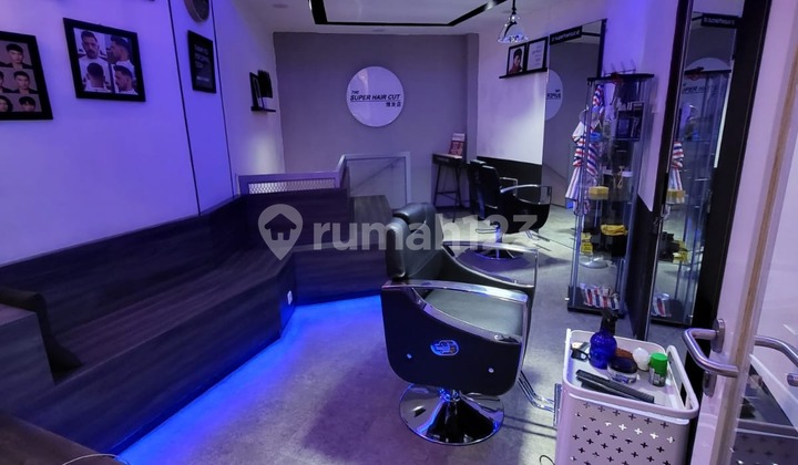 Ready-to-Use Business Space Furnished (Former Barbershop) on Jln Ir H Juanda.