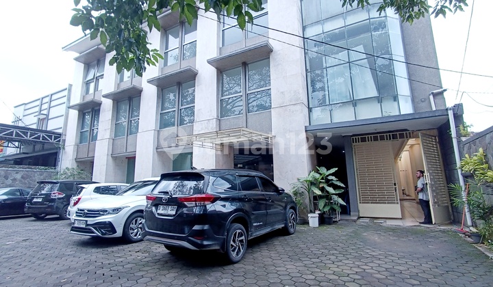 Strategic Location Office Building on Supratman, Bandung. Strategic Location Office Building on Supratman, Bandung.