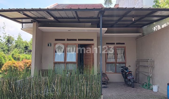 Rumah Siap Huni Minimalis Modern di Komplek Sariwangi.