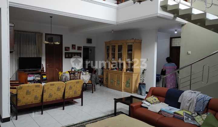 Rumah Tanah Luas Harga Menarik Komplek Dosen Unpad II, Cigadung.
