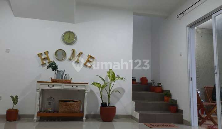 Comfortable House Strategically Located in Srimaya View Cilame. 2