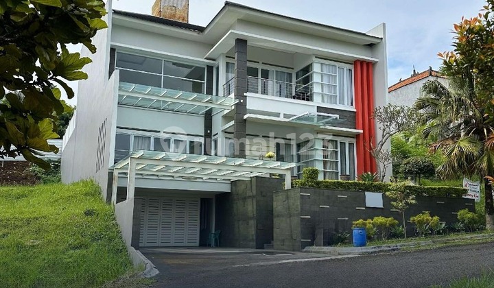 Rumah Mewah Berlokasi Strategis di Resor Dago Pakar Bandung. 2