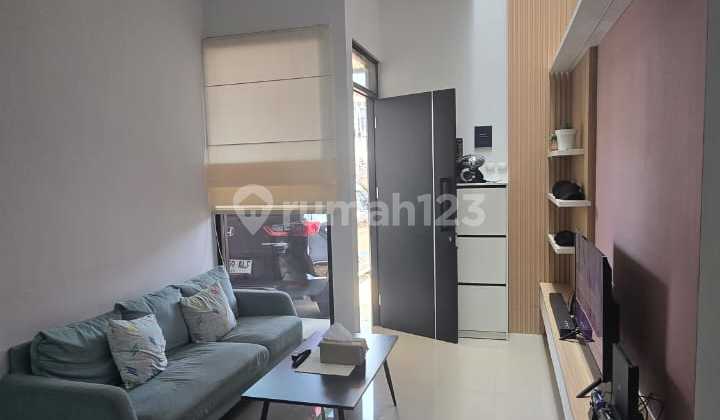 Ready-to-Occupy House, Semi-Furnished in Kolmas Residence Complex, Cimahi.